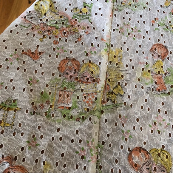 Vintage 70’s table cloth eyelet 72” sheer cartoon girl country kitsch 0263 - Picture 7 of 9